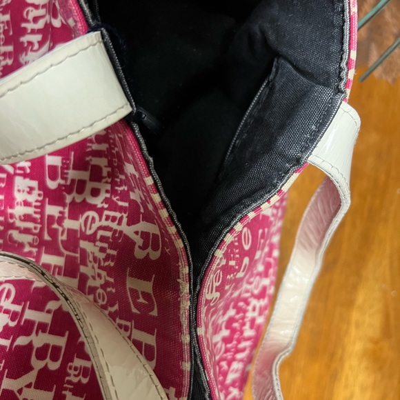 Authentic Burberry - Picture 15 of 15